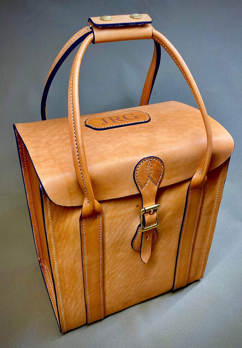 liquor carrier  box whiskey carrier  case leather case 4 bottle liquor case carrier